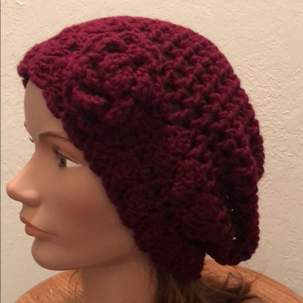Lady’s slouchy hat winter hat New hand crochet by me - Picture 1 of 3